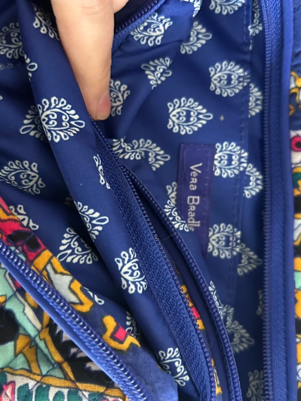 Vera Bradley RFID Little Crossbody - Romantic Paisley - Retired Print - Picture 5 of 5